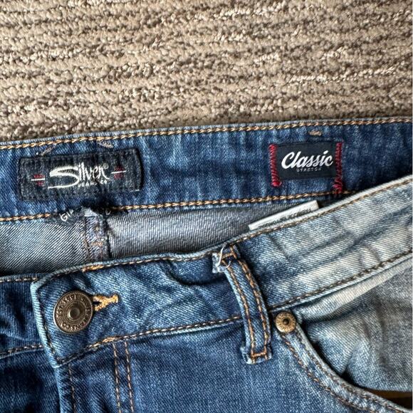 Silver Girlfriend Jeans Size 31x27 tag.  Bleach Distressed. - Picture 10 of 11